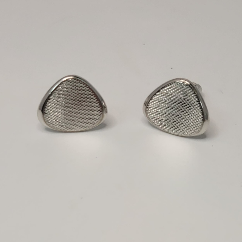 ▪︎Shields Cufflinks